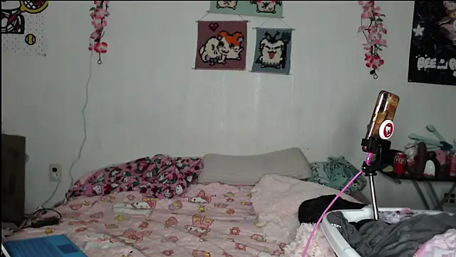 Cupcakecutie449 online show from April 10, 6:41 am