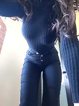 luxxe25 online show from March 31, 9:20 am