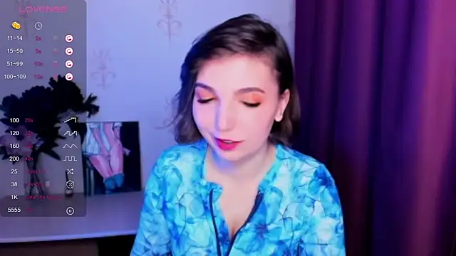 KindHazelHere  online show from November 3, 8:29 am