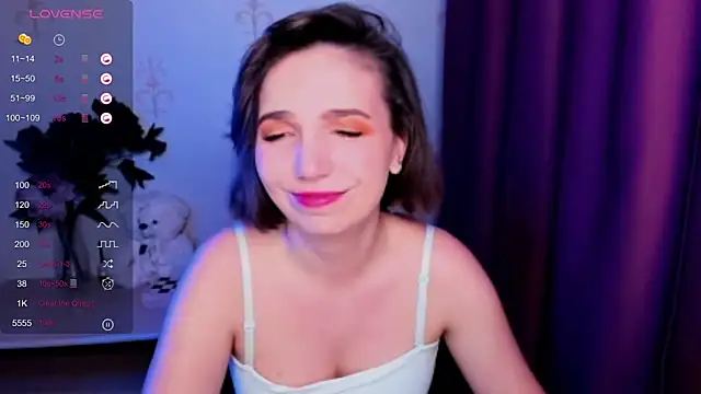 KindHazelHere  online show from November 12, 12:25 pm