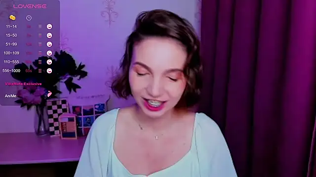 KindHazelHere  online show from July 28, 3:37 am