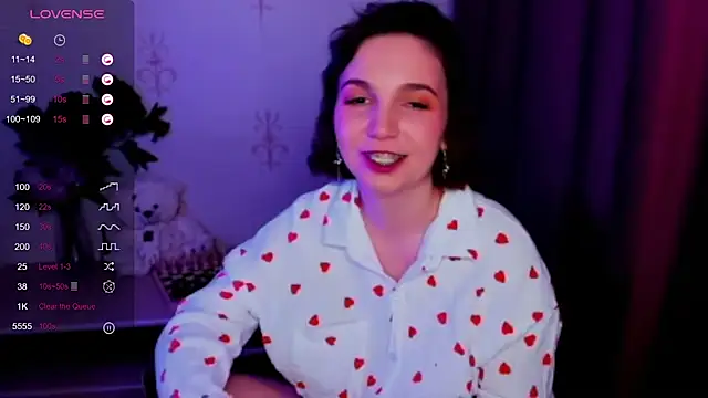 KindHazelHere  online show from November 22, 7:49 pm