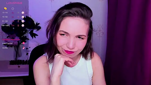 KindHazelHere  online show from March 6, 11:11 pm