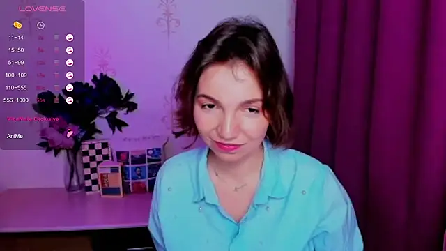 KindHazelHere  online show from July 25, 11:28 am