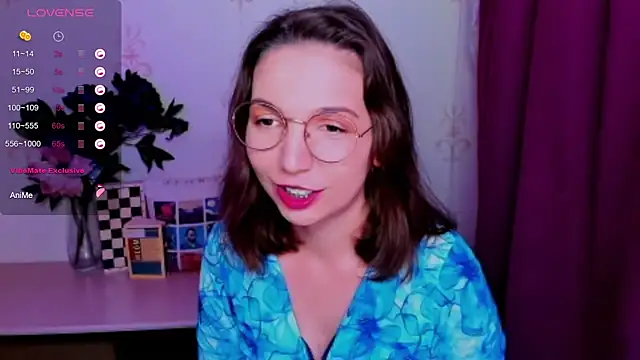 KindHazelHere  online show from July 12, 4:46 am