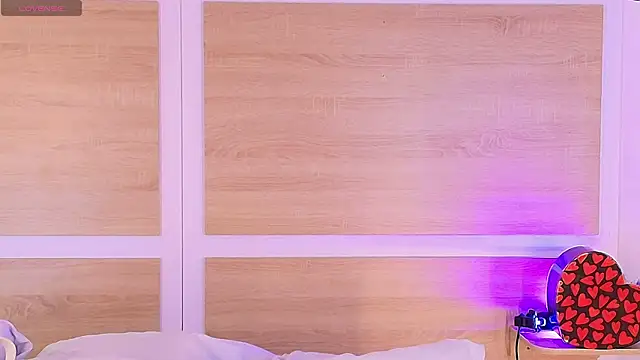  nickypurple  online show from February 14, 8:11 pm