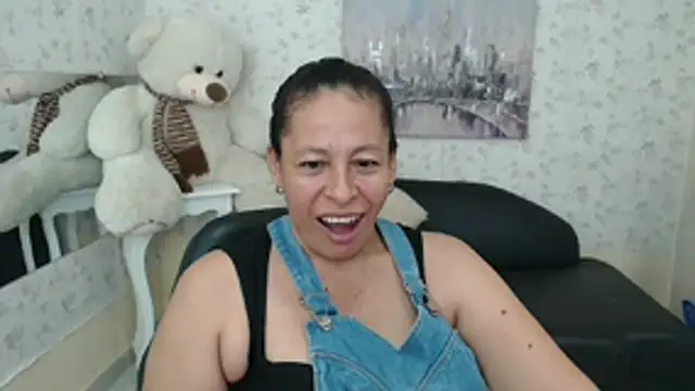 mature martina online show from May 1, 9:07 pm