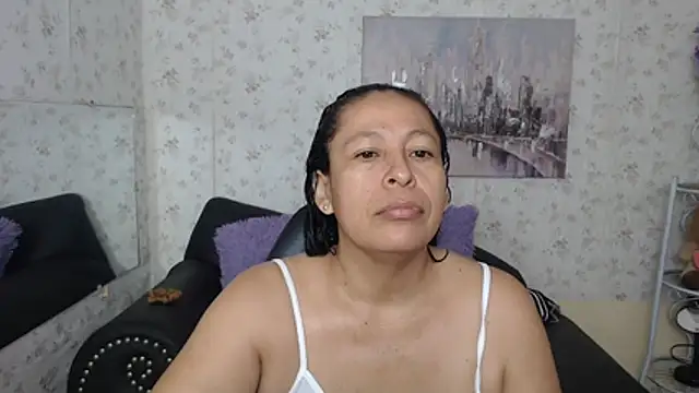 mature martina online show from June 26, 11:39 pm