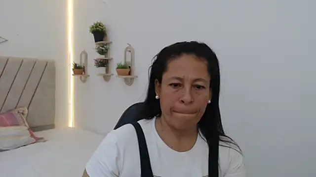 mature martina online show from April 27, 8:06 pm