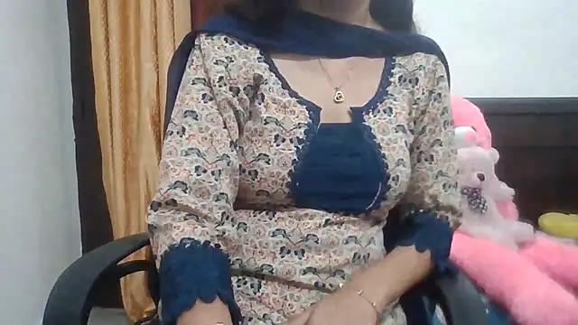 Sexy iknoor online show from July 21, 5:30 am