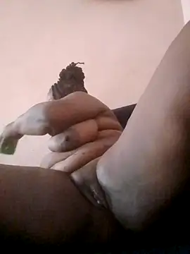 pretty-donna online show from November 6, 6:08 am