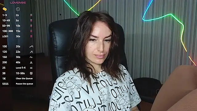 xx adrihanna xx online show from July 14, 6:29 am