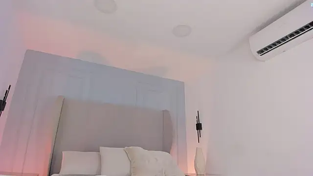 chloe d online show from June 30, 10:20 pm