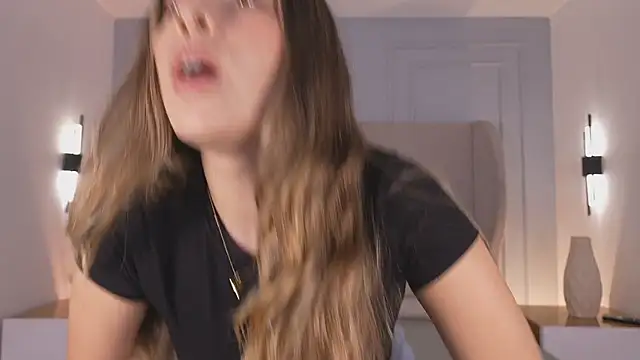 chloe d online show from July 20, 3:36 pm