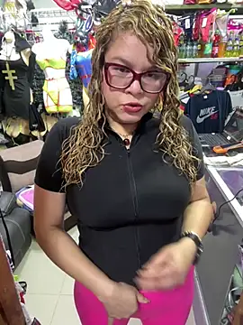 ROSALIASEXSHOP online show from July 31, 12:39 pm