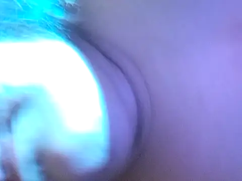 Snapshot of ducicsajsziii chatting on September 24, 10:31 pm ducicsajsziii online show from September 24, 10:31 pm