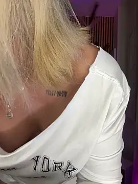 sofiah  online show from January 14, 4:45 pm