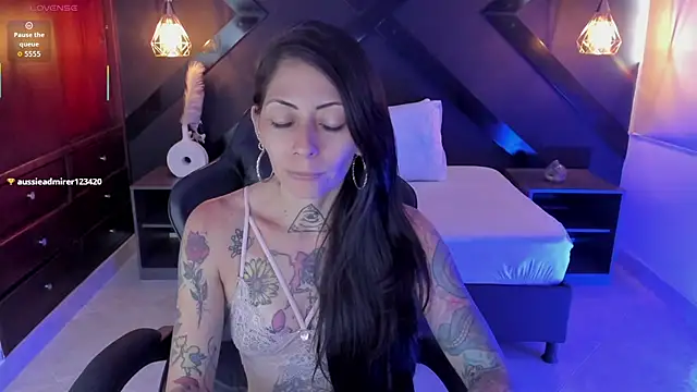 dark gotica online show from December 15, 7:19 pm