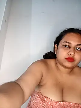 bumblebeegirl online show from October 12, 1:13 pm