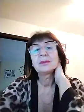 AlbinaXPretty online show from November 16, 6:04 am