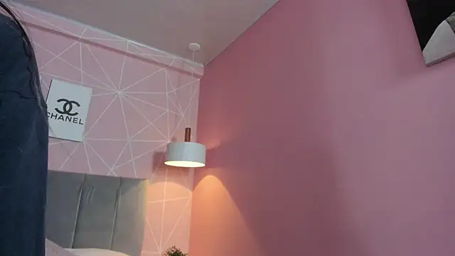 dolly zoe online show from December 1, 9:39 pm