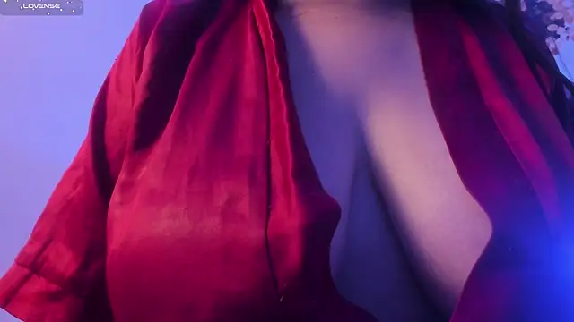 dolly zoe online show from August 3, 3:07 pm