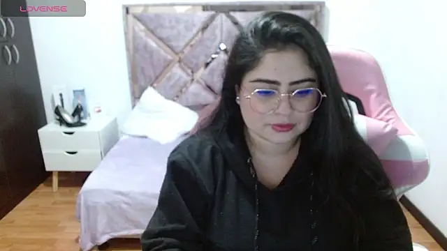 Snapshot of aby_luna_ chatting on October 2, 2:05 am aby luna  online show from October 2, 2:05 am