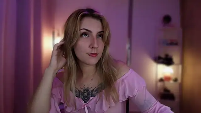 Dakotaa  online show from May 17, 3:06 am