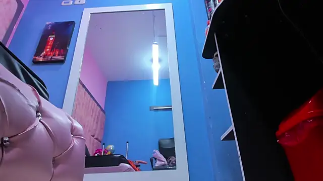 HornySkinny26 online show from October 22, 5:45 am