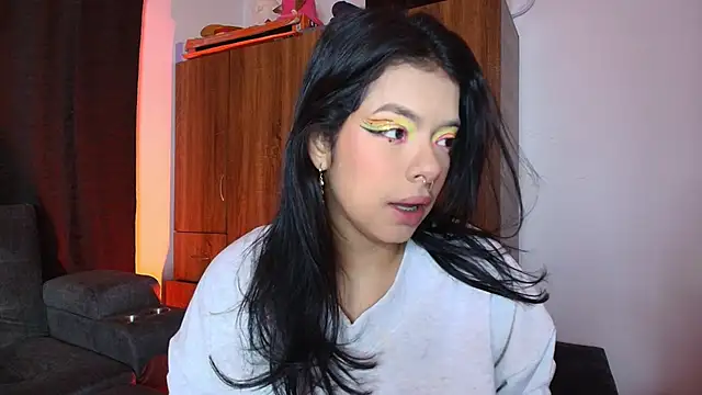 yungelitamor  online show from July 12, 5:41 am