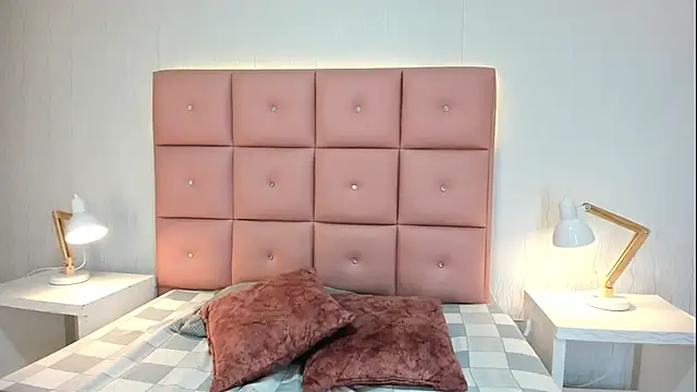 lhiamfit online show from September 21, 11:36 pm