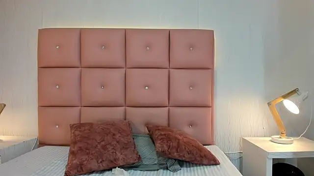 lhiamfit online show from November 7, 4:45 pm