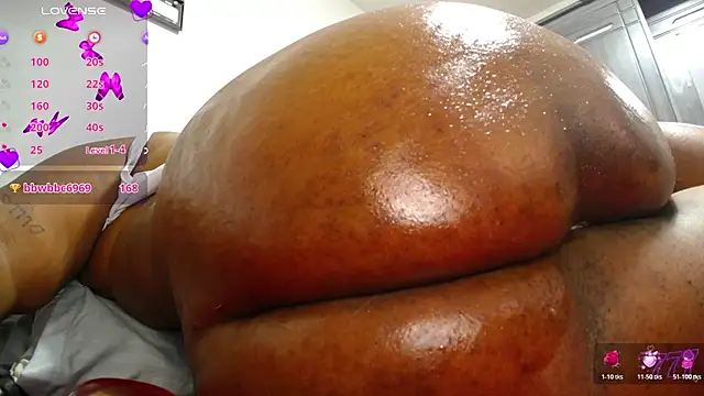 thickebonymilfF online show from July 16, 3:22 am
