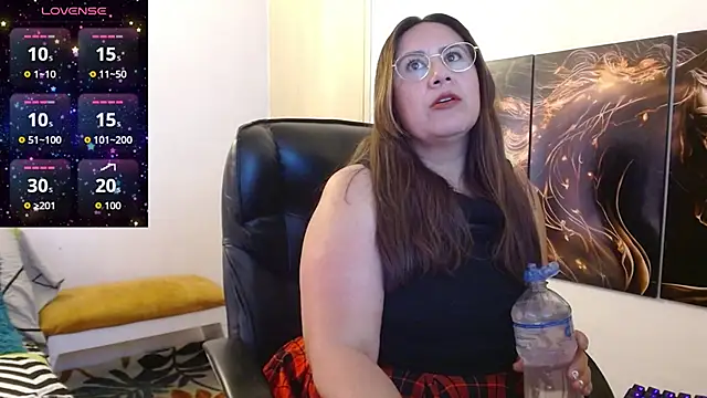 amalia brunette online show from February 14, 7:16 pm