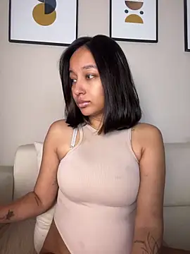 DianaHopson online show from July 23, 10:34 am