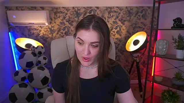 EmmyCharmm online show from July 16, 10:42 am