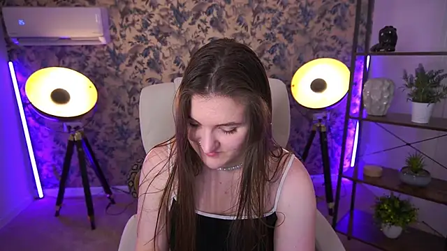 EmmyCharmm online show from June 29, 6:31 am