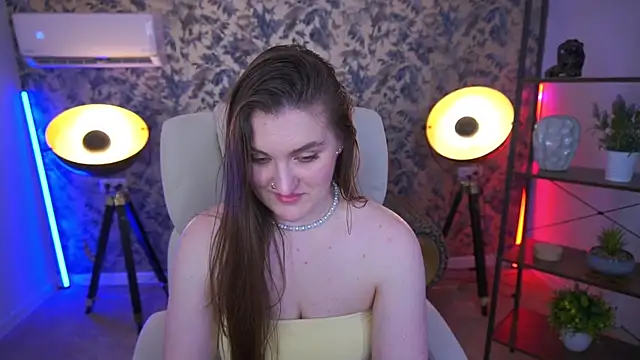EmmyCharmm online show from July 1, 10:26 am