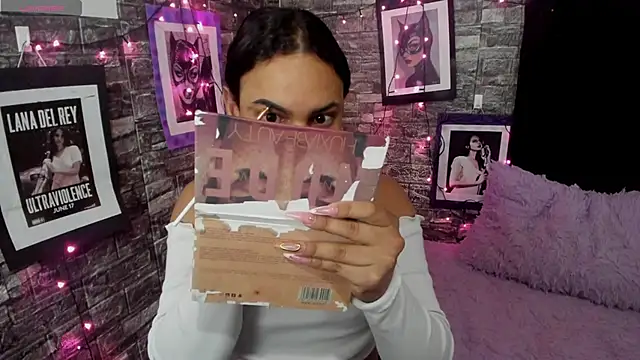 Andrys  online show from March 4, 11:50 am