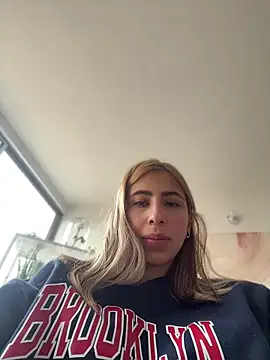 Ameellie online show from July 4, 2:46 pm