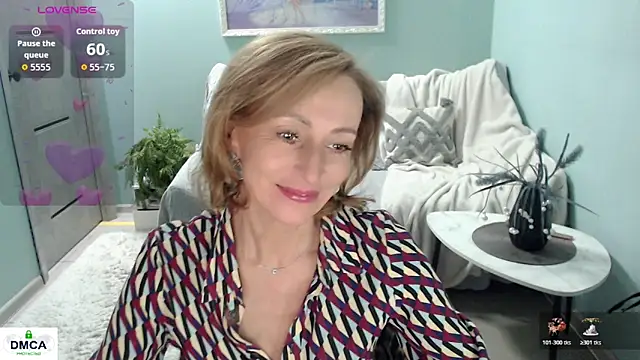 HornyMilf 777 online show from May 4, 7:12 am