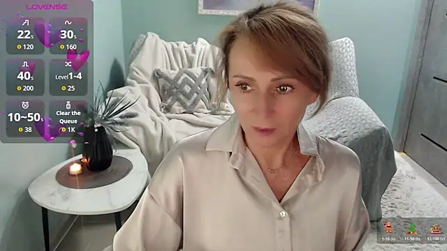 Snapshot of HornyMilf_777 chatting on September 19, 5:39 am HornyMilf 777 online show from September 19, 5:39 am