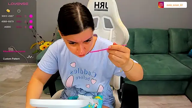 EveEvian online show from June 21, 2:32 pm