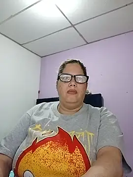 EllisW8 online show from June 11, 8:55 am