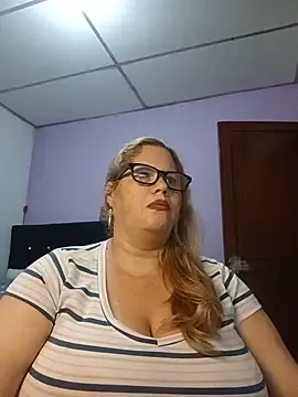 EllisW8 online show from July 9, 11:01 am