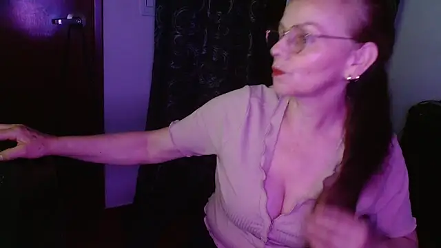 asleycavta online show from April 23, 11:29 pm