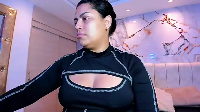 kiana cream online show from May 1, 11:24 am