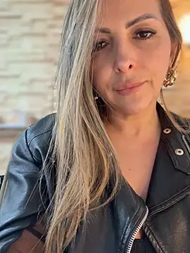  Abril-Office1 online show from February 12, 3:58 pm