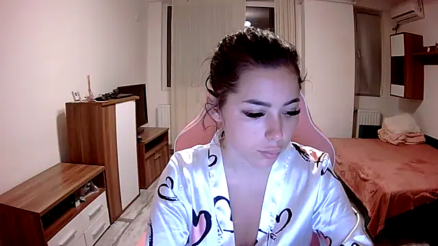 LovelyJulliette online show from September 29, 8:14 pm