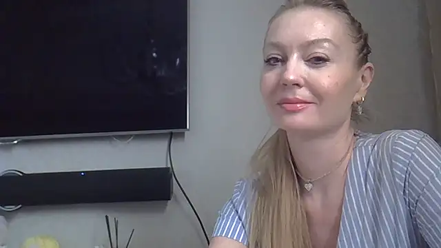 ZarinaSwift online show from February 7, 10:41 am
